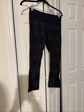 Lululemon women’s high waisted Leggings